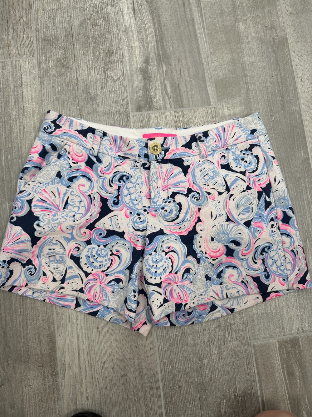 Lilly Pulitzer Callahan Stretch Shorts colorful seashell paisley print size 2